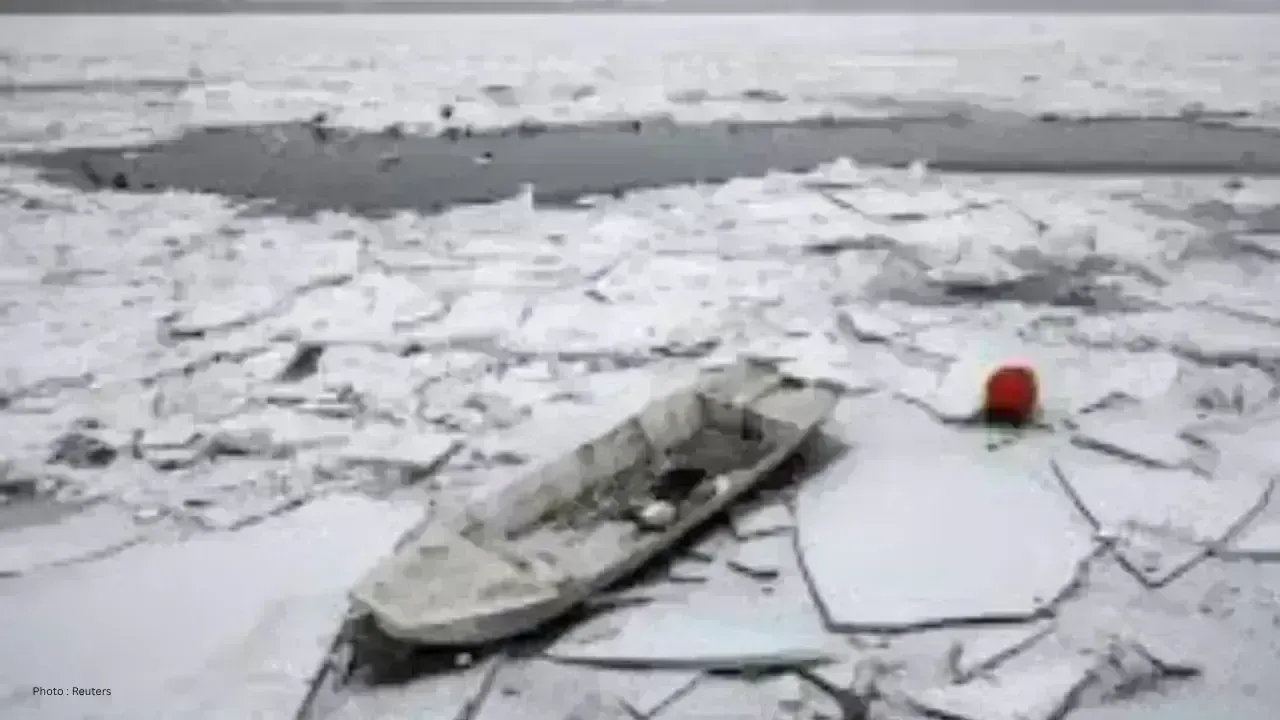 Rising Temperatures Alleviate Flood Threat Near Fort McMurray