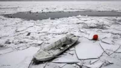 Rising Temperatures Alleviate Flood Threat Near Fort McMurray