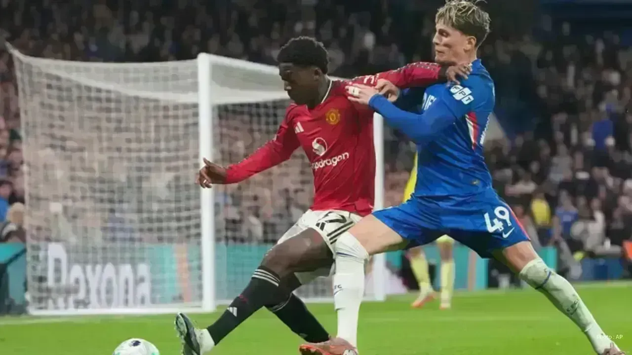 Kobbie Mainoo Secures Five-Year Contract with Manchester United