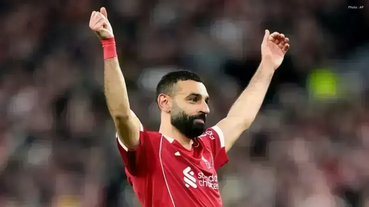 Arne Slot Assures Salah's Possible Return Amid Injury Concerns