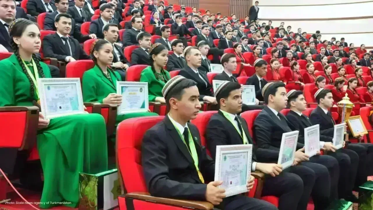 Turkmenistan Celebrates Young Diplomats in Peace Project Finale