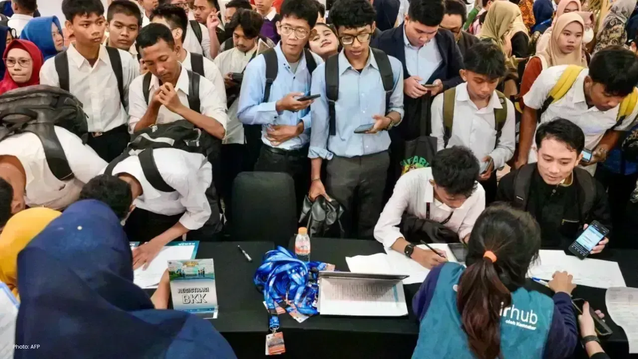 Indonesia's Job Landscape Shifts Amid Informal Sector Growth