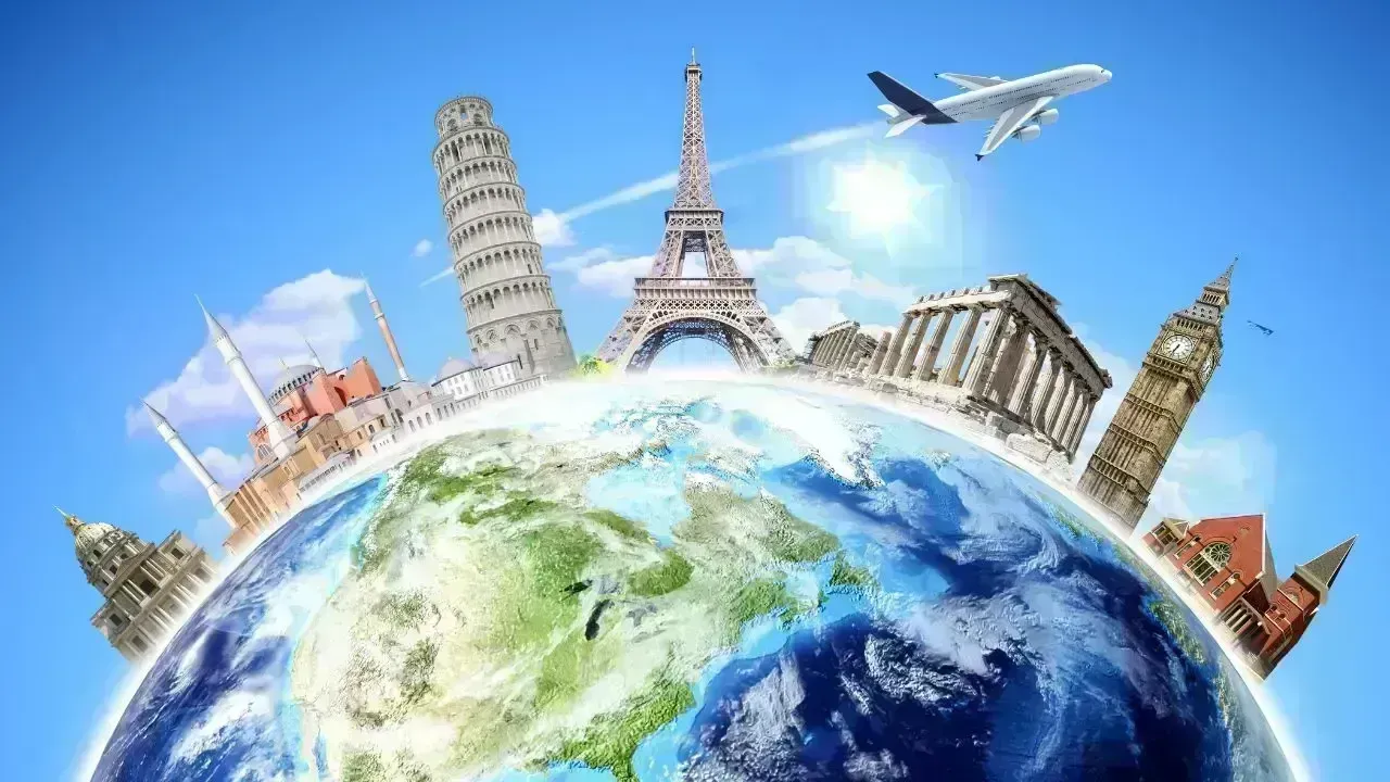 Vietnam Reassures Tour Guides on Language Regulations