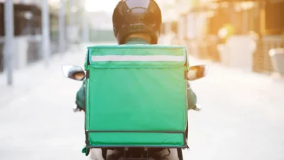 Abu Dhabi Implements Delivery Motorcycle Restrictions on Fast Roads