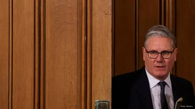 UK Prime Minister Starmer Faces Pressure as Calls for Resignation Grow