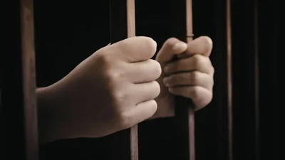 Woman Sentenced in Singapore for Wine Theft Captured b…