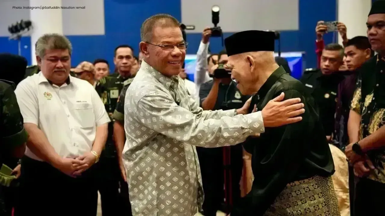 Malaysian Minister Refutes Citizenship Allegations