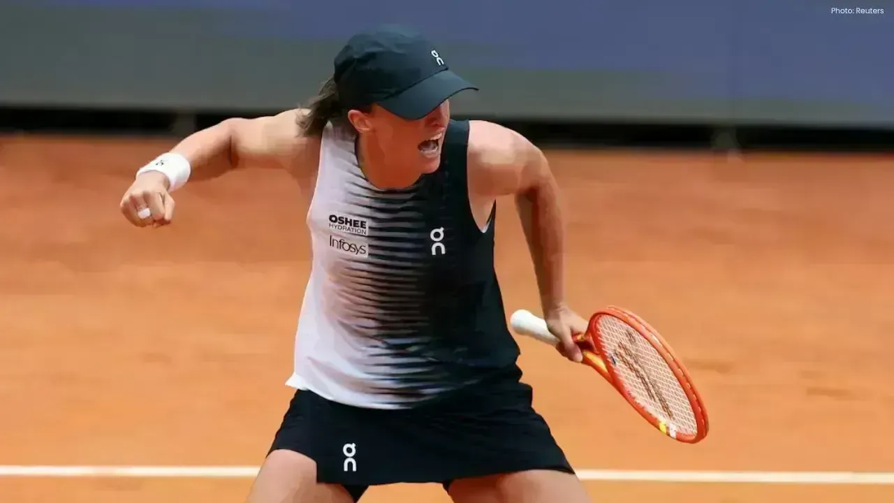 Iga Swiatek Advances to Italian Open Semi-Finals with Ease