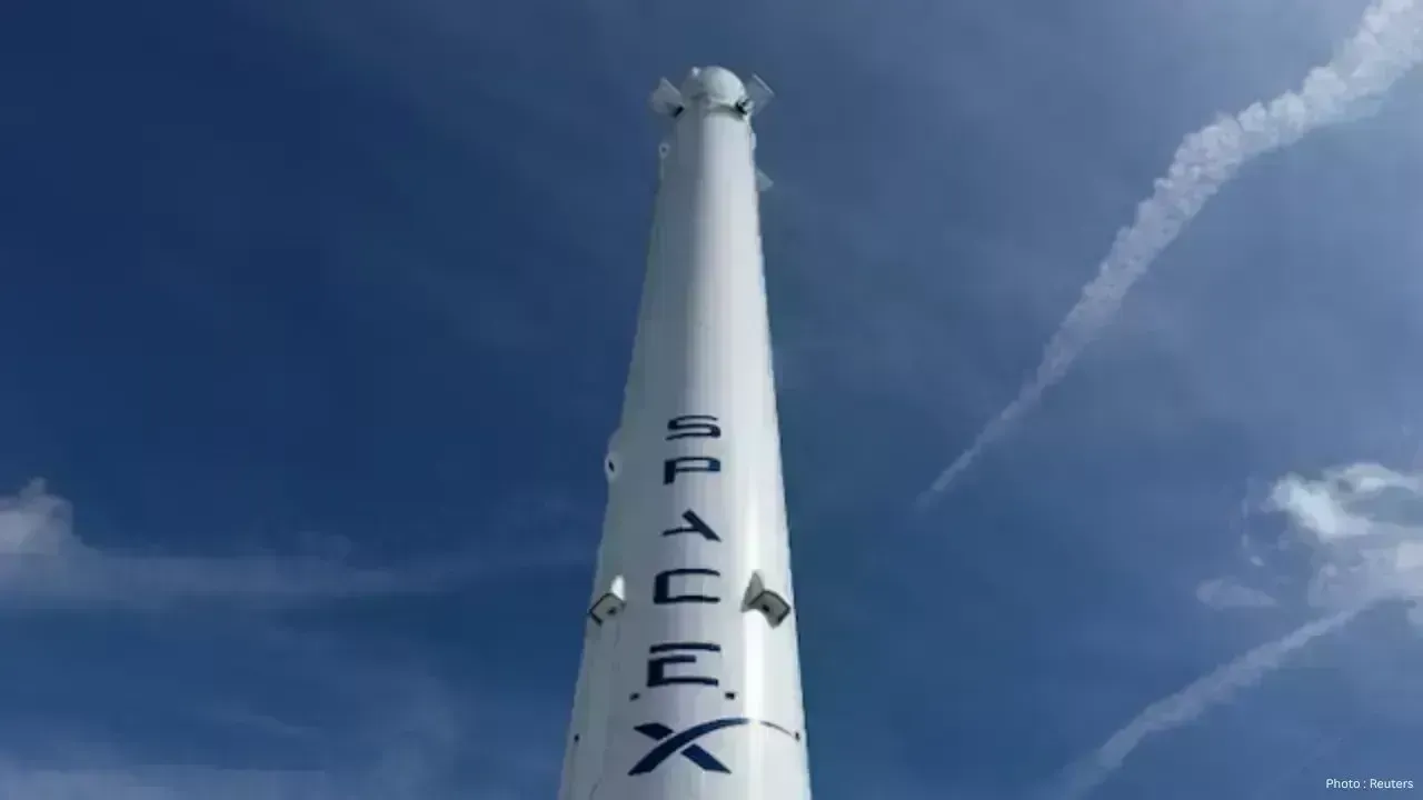 SpaceX Draws Attention as Investors Watch Possible Future IPO