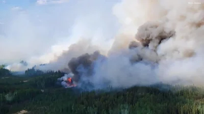 Wildfire Near Sundre Spurs Evacuation Alert in Alberta