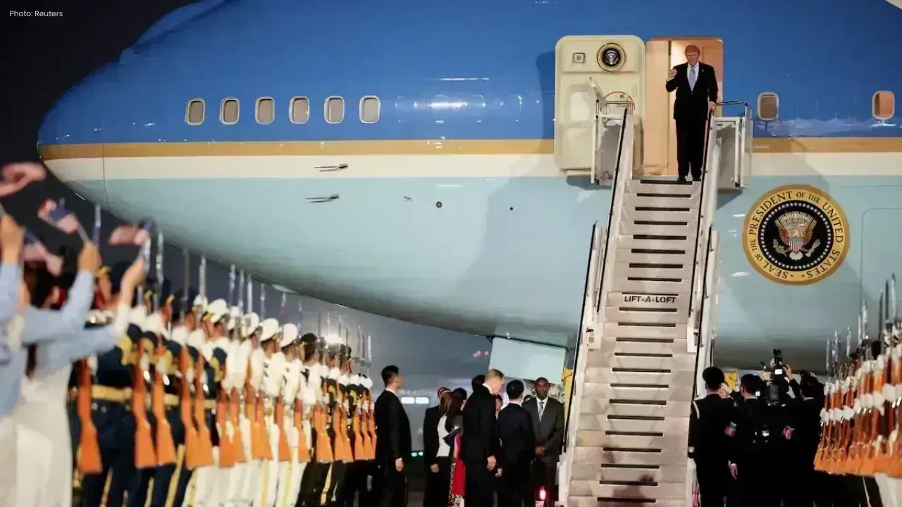 Trump’s Delegation Discards Chinese Gifts Amid Security Concerns Post-Beijing Visit