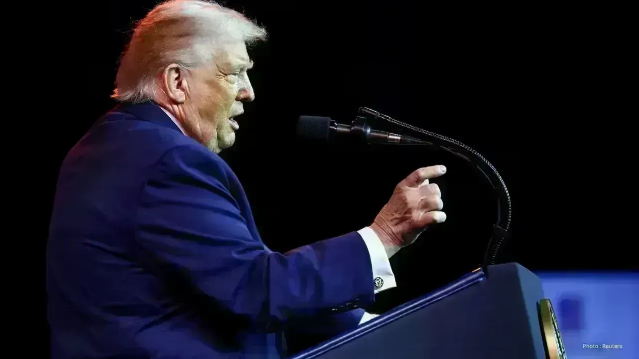Trump Evaluates Military Options Against Iran Post-China Visit