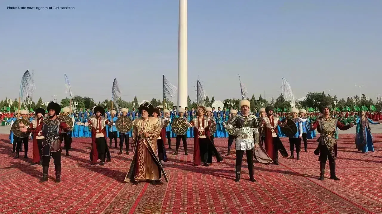 Turkmenistan’s Balkan Region Honours Flag and Constitution