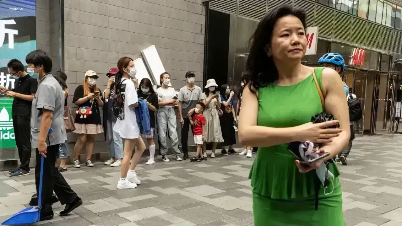 Cheng Lei Chronicles Transformation from Imprisonment to Art