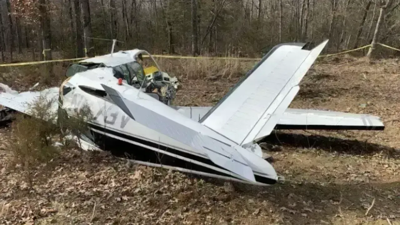 Investigation Underway After Pilot's Fatal Glider Crash in Alberta