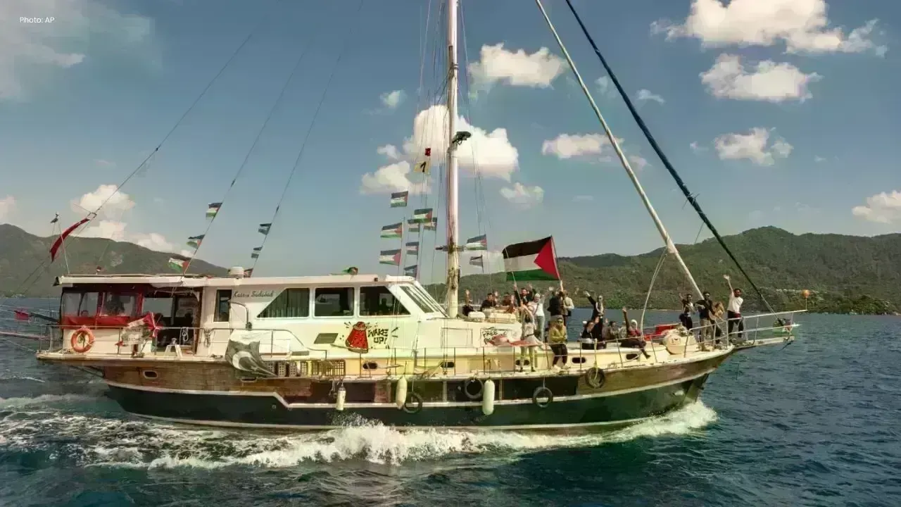 Israeli Forces Halts Gaza Relief Flotilla in International Waters