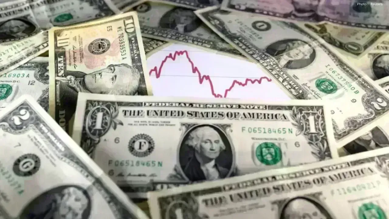 Global Investors Increase Stock Market Investments in Record Shift