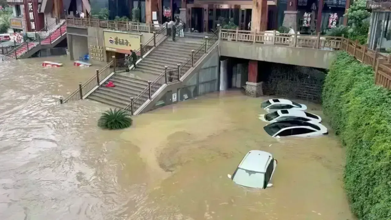 China Flood Rescue Operations Intensify After Deadly Rain Hits Multiple Provinces