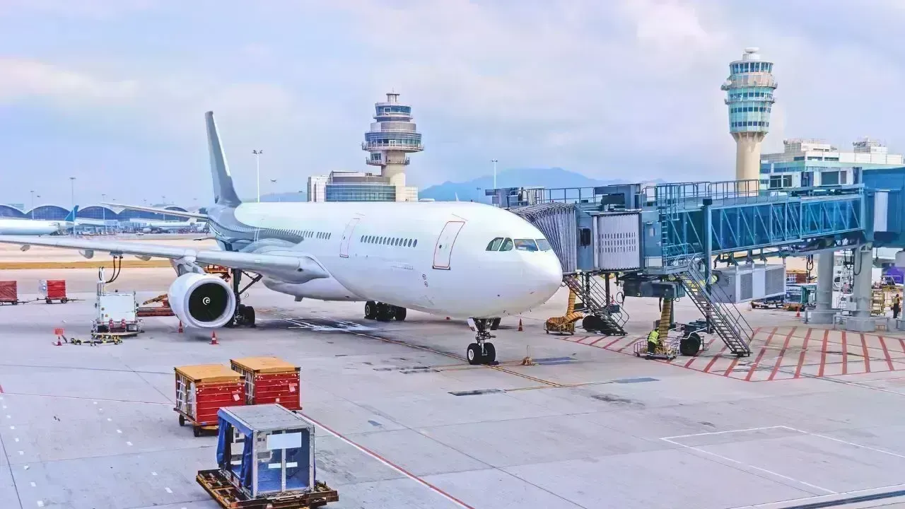Delhi and Mumbai Slash Aviation Fuel Taxes for Airlines
