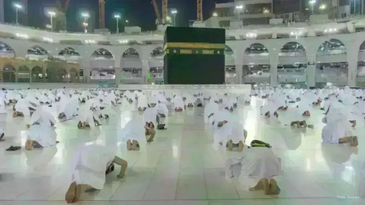Saudi Arabia to Restart Umrah Visa Services from May 31, Unveils 2026-27 Schedule