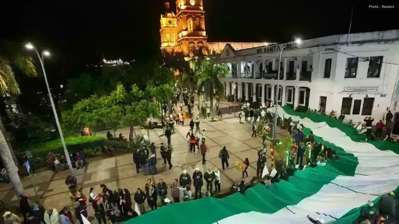 Bolivia Opens Humanitarian Corridors as Crisis Deepens