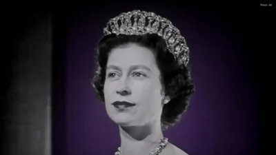 Queen Elizabeth II's Iconic Gown from Indian Tour Feat…