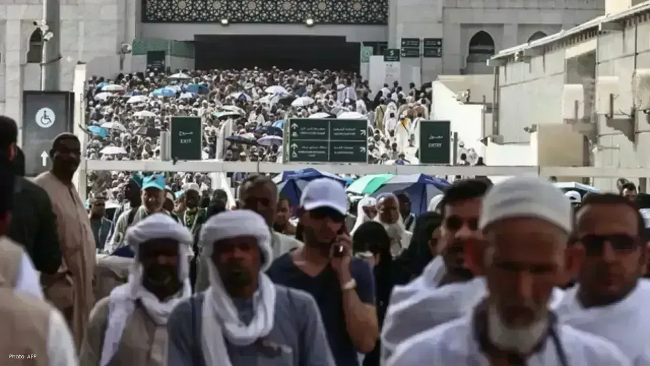 Temporary Suspension of Madinah Bus Services for Hajj Preparations