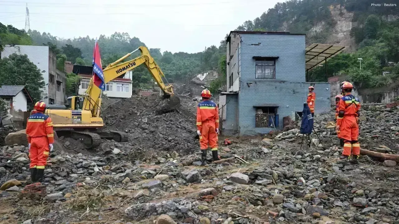 Deadly Flooding in Chongqing Claims Lives as Heavy Rain Hits Southwestern China
