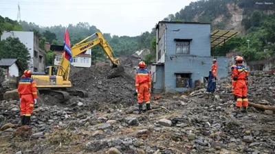 Deadly Flooding in Chongqing Claims Lives as Heavy Rain Hits Southwestern China