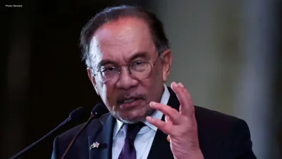 Anwar Ibrahim's Return to Permatang Pauh for Aidiladha Preparations