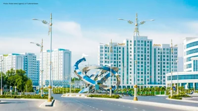 Turkmenistan Faces Sweltering Heat and Rain Showers