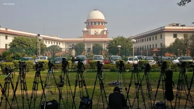 Supreme Court Probes CBSE's New Language Policy for Students