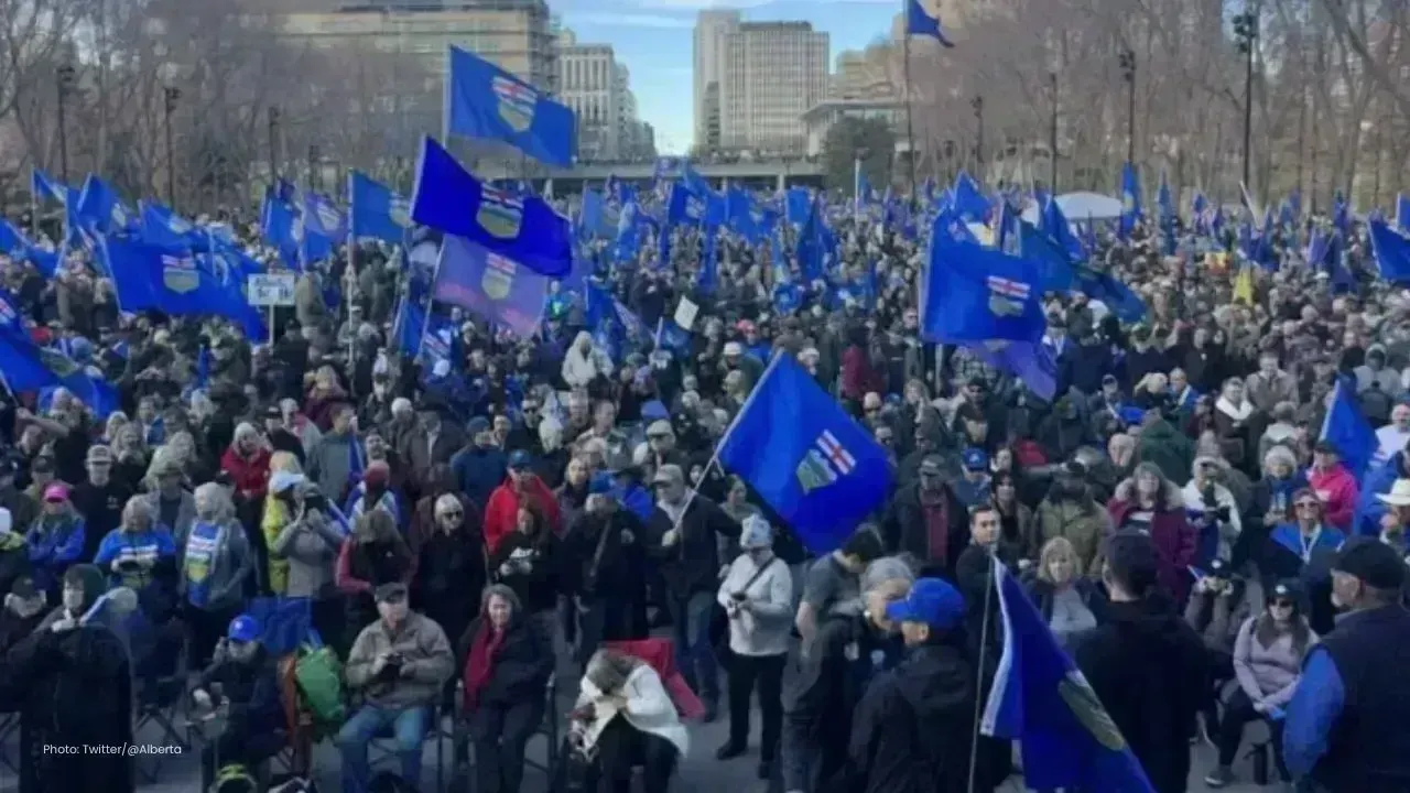 Alberta's Separation Debate Sparks Mass Gatherings