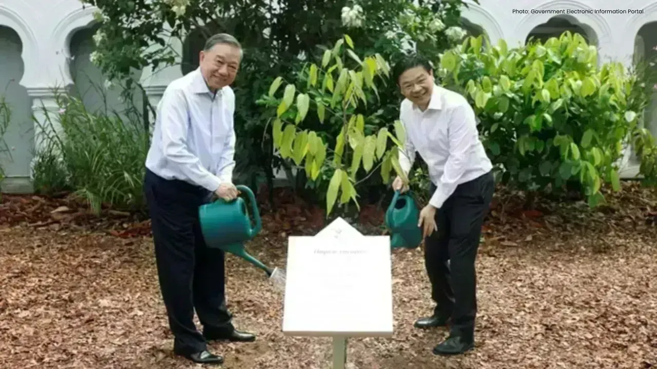 Vietnam's To Lam Commemorates Tree Planting in Singapore