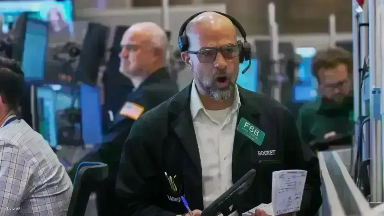 Wall Street Climbs to Record Heights as Tech Sector Leads the Charge