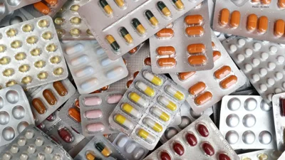 Annual Medication Reviews Essential for Canadian Seniors