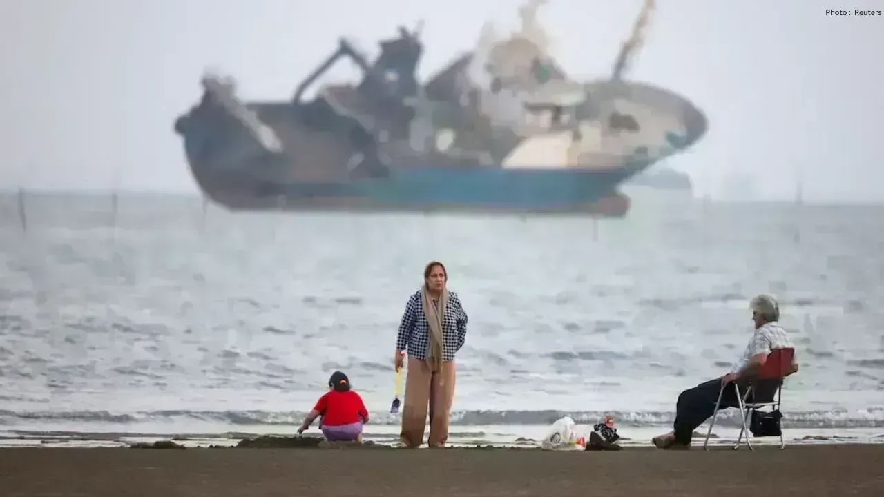US Strikes on Iranian Coastal Sites Signal New Escalation in Gulf Tensions