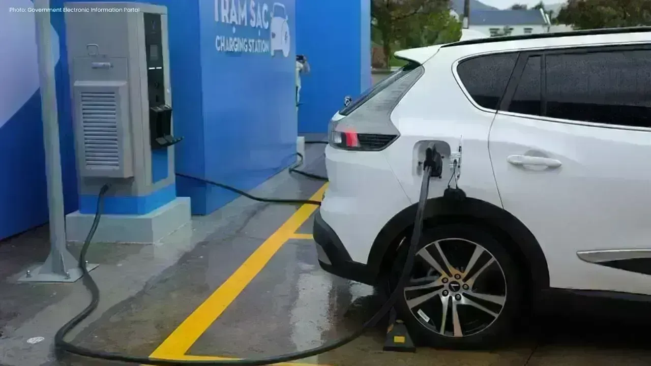 Vietnam's 0% Registration Fee for EVs Extended to 2030